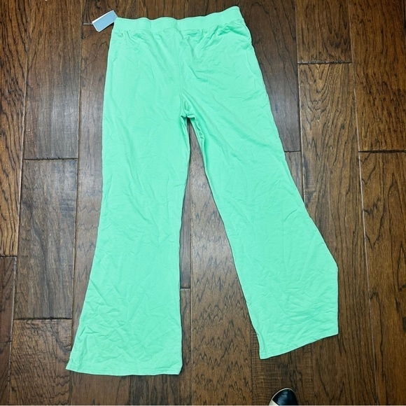 Star Wars grogu flared sweatpants NWT - Picture 3 of 7